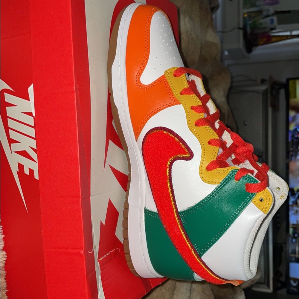 Nike dunks Hi Retro University